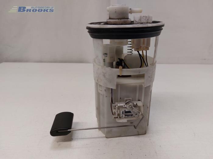 Gebruikte Tank element Pomp Kia Picanto (BA) 1.0 12V Prijs € 20,00 Margeregeling aangeboden door Autobedrijf Brooks