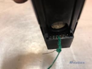 Gebruikte Alarmlicht Schakelaar Landrover Range Rover III (LM) 4.4 V8 32V Prijs € 50,00 Margeregeling aangeboden door Autobedrijf Brooks