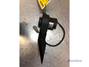 Gebruikte Chaufage Ventilatiemotor Landrover Range Rover III (LM) 4.4 V8 32V Prijs € 40,00 Margeregeling aangeboden door Autobedrijf Brooks