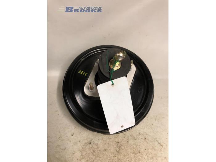 Gebruikte Rembekrachtiger Alfa Romeo 166 2.0 Twin Spark 16V Prijs € 37,50 Margeregeling aangeboden door Autobedrijf Brooks