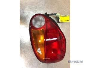 Gebruikte Achterlicht rechts Chevrolet Matiz 0.8 S,SE Prijs € 30,00 Margeregeling aangeboden door Autobedrijf Brooks