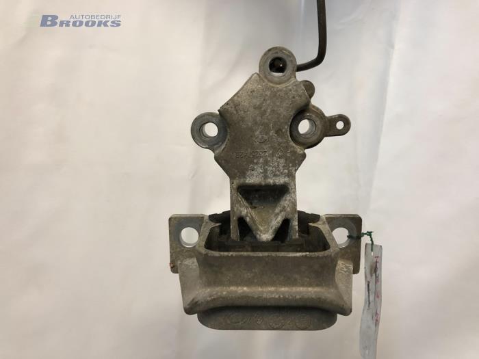 Gebruikte Motorrubber Renault Twingo II (CN) 1.2 16V Prijs € 20,00 Margeregeling aangeboden door Autobedrijf Brooks