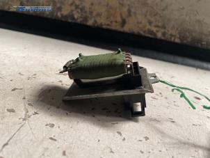 Gebruikte Kachel Weerstand Volkswagen Transporter Prijs € 10,00 Margeregeling aangeboden door Autobedrijf Brooks