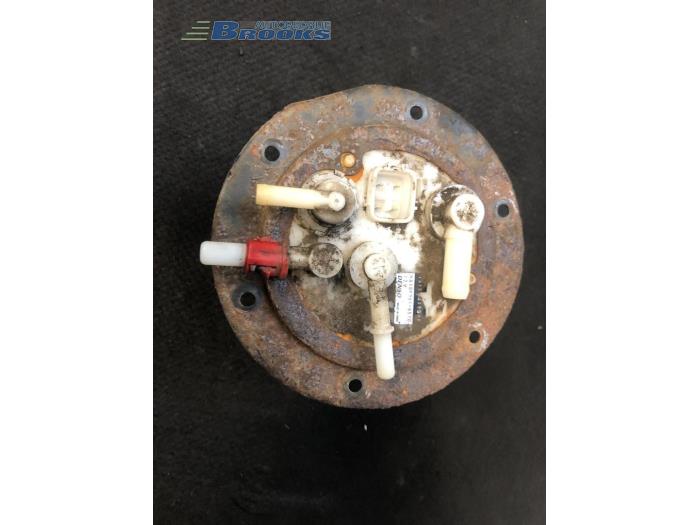 Gebruikte Tank element Pomp Suzuki Alto (RF410) 1.1 16V Prijs € 20,00 Margeregeling aangeboden door Autobedrijf Brooks