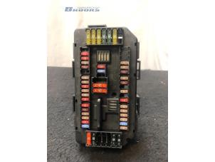 Gebruikte Zekeringkast BMW 3 serie (F30) 320d 2.0 16V EfficientDynamicsEdition Prijs € 75,00 Margeregeling aangeboden door Autobedrijf Brooks