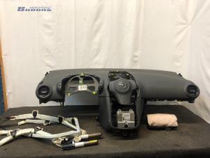 Gebruikte Airbag set + dashboard Opel Corsa D 1.3 CDTi 16V ecoFLEX Prijs € 250,00 Margeregeling aangeboden door Autobedrijf Brooks