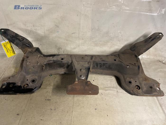 Gebruikte Subframe Lancia Ypsilon (840) 1.1 Elefantina Blu Prijs € 25,00 Margeregeling aangeboden door Autobedrijf Brooks