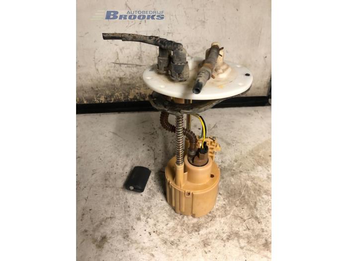 Gebruikte Tank element Pomp Hyundai Atos 1.0 12V Prijs € 10,00 Margeregeling aangeboden door Autobedrijf Brooks