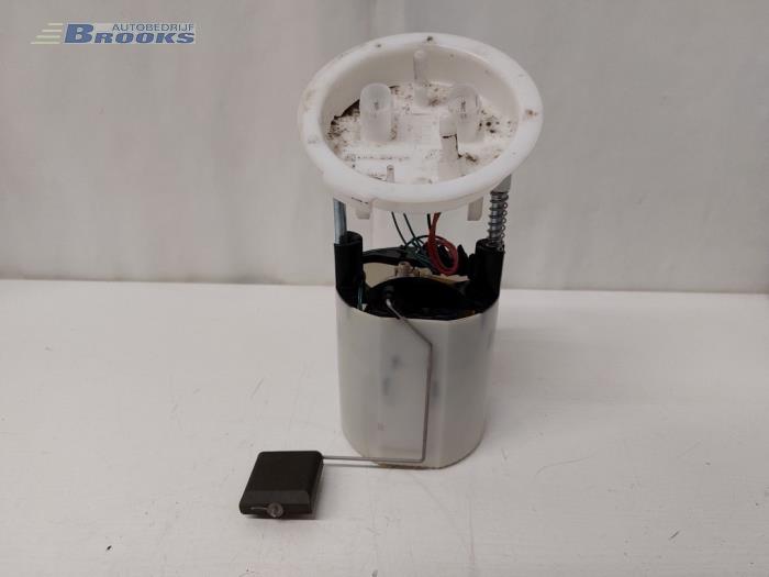 Gebruikte Tank element Pomp BMW 1 serie (E87/87N) 116i 1.6 16V Prijs € 30,00 Margeregeling aangeboden door Autobedrijf Brooks