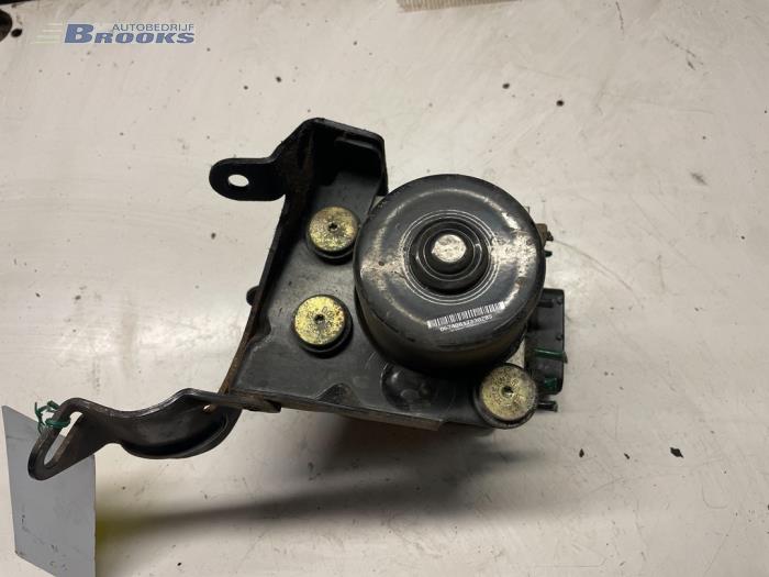Gebruikte ABS Pomp Renault Twingo (C06) 1.2 Prijs € 25,00 Margeregeling aangeboden door Autobedrijf Brooks