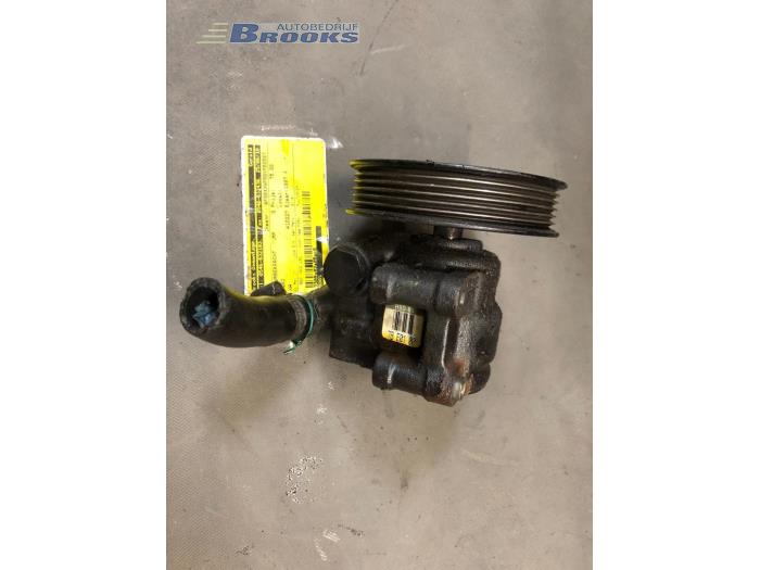 Gebruikte Pomp Servo Ford Ka I 1.3i Prijs € 15,00 Margeregeling aangeboden door Autobedrijf Brooks