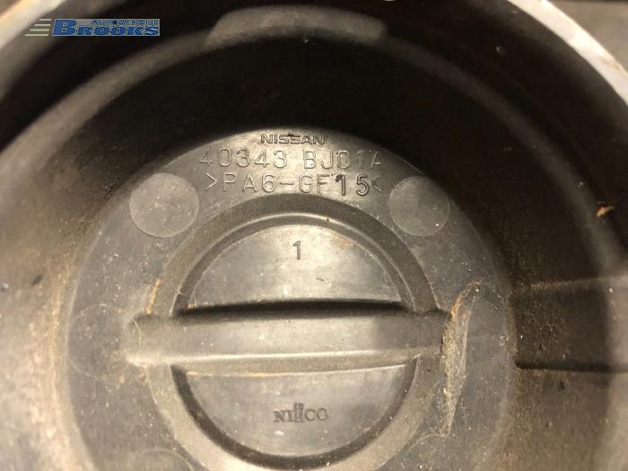 Wieldop van een Nissan NV 200 (M20M) 1.5 dCi 90 2012