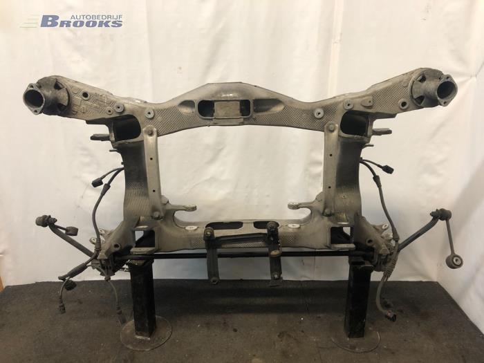 Gebruikte Subframe Porsche Panamera (970) 3.0 D V6 24V Prijs € 500,00 Margeregeling aangeboden door Autobedrijf Brooks