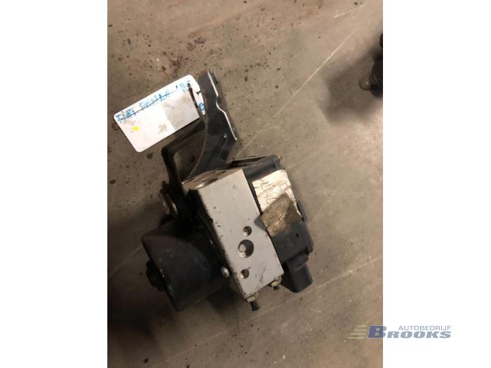 Gebruikte ABS Pomp Ford Focus 1 Wagon 1.6 16V Prijs € 25,00 Margeregeling aangeboden door Autobedrijf Brooks