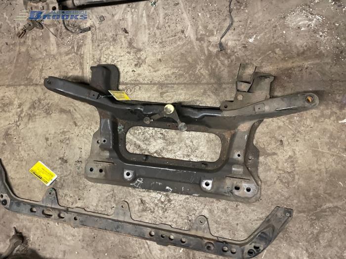 Gebruikte Subframe Peugeot 306 Break (7E) 2.0 HDi Prijs € 25,00 Margeregeling aangeboden door Autobedrijf Brooks