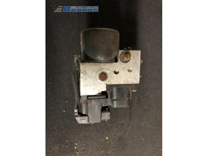Gebruikte ABS Pomp MG ZR 1.4 16V 105 Prijs € 25,00 Margeregeling aangeboden door Autobedrijf Brooks