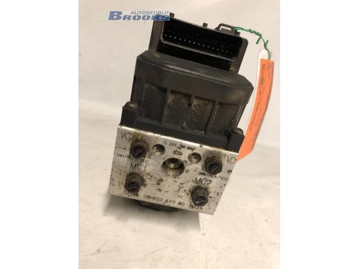 Gebruikte ABS Pomp Peugeot 306 Break (7E) 2.0 HDi Prijs € 25,00 Margeregeling aangeboden door Autobedrijf Brooks