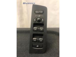 Gebruikte Raam schakelaar elektrisch Volvo V40 (MV) 2.0 D2 16V Prijs € 35,00 Margeregeling aangeboden door Autobedrijf Brooks
