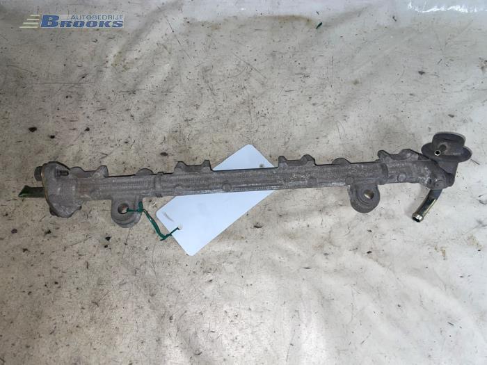 Gebruikte Injector brug Mitsubishi Carisma 1.6i 16V Prijs € 10,00 Margeregeling aangeboden door Autobedrijf Brooks