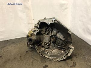 Gebruikte Automaatbak Peugeot 1007 (KM) 1.4 Prijs € 300,00 Margeregeling aangeboden door Autobedrijf Brooks