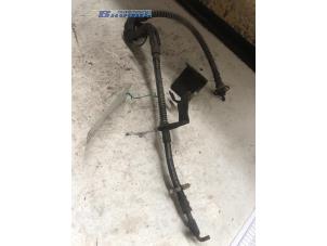 Gebruikte Remslang voor Peugeot 407 SW (6E) 2.0 HDiF 16V Prijs € 10,00 Margeregeling aangeboden door Autobedrijf Brooks