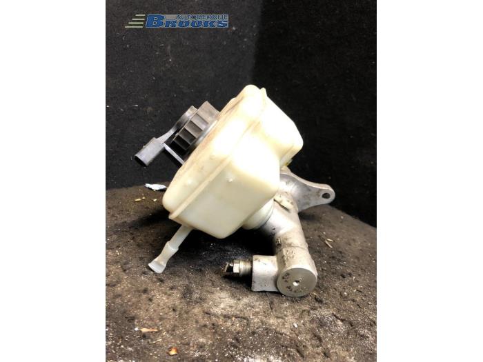 Gebruikte Hoofdremcilinder Audi A3 (8P1) Prijs € 20,00 Margeregeling aangeboden door Autobedrijf Brooks