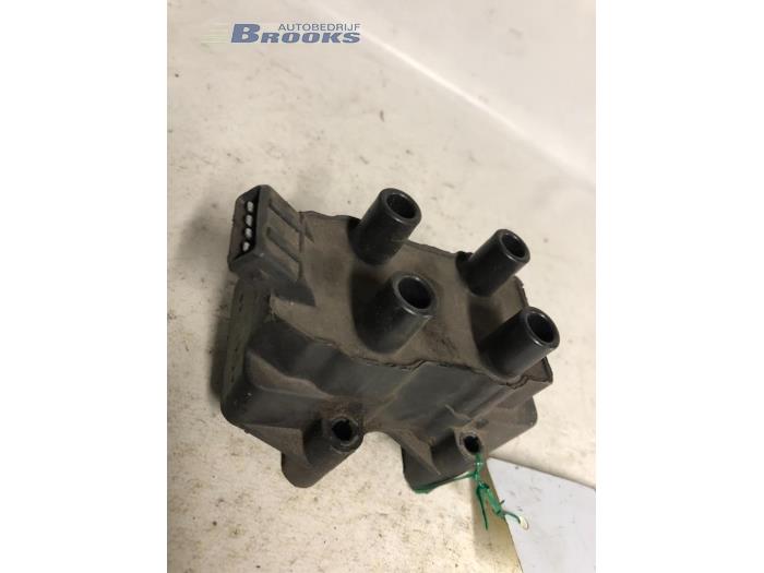 Gebruikte Bobine Peugeot 306 (7A/C/S) 1.4 XN,XR,XA,XRA Prijs € 20,00 Margeregeling aangeboden door Autobedrijf Brooks