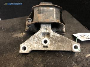 Gebruikte Motorrubber Peugeot 1007 (KM) 1.4 Prijs € 15,00 Margeregeling aangeboden door Autobedrijf Brooks