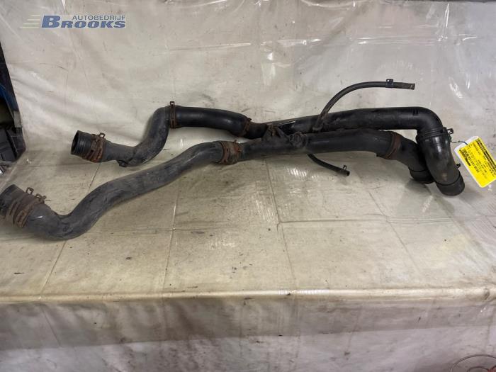 Gebruikte Intercooler Buis Volkswagen Golf III Variant (1H5) 1.9 TDI Prijs € 25,00 Margeregeling aangeboden door Autobedrijf Brooks