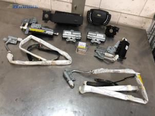 Gebruikte Module + Airbag Set Landrover Range Rover III (LM) 4.4 V8 32V Prijs € 750,00 Margeregeling aangeboden door Autobedrijf Brooks