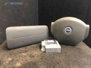 Gebruikte Airbag Set + Module Fiat Panda (169) 1.2 Fire Prijs € 100,00 Margeregeling aangeboden door Autobedrijf Brooks