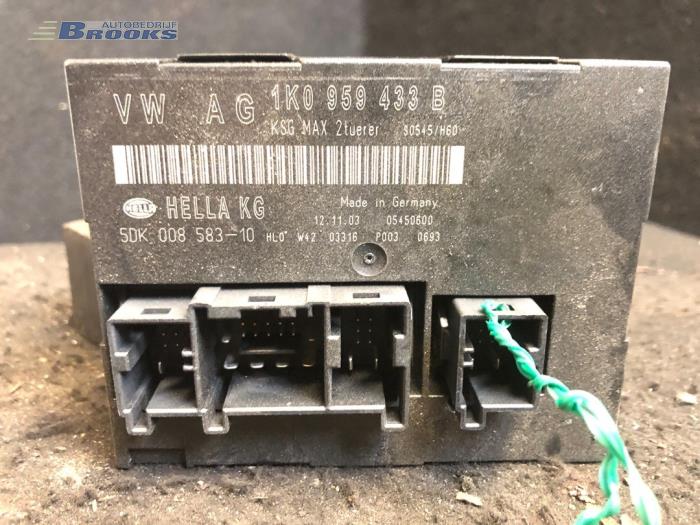 Gebruikte Sam module Volkswagen Golf V (1K1) 1.6 FSI 16V Prijs € 30,00 Margeregeling aangeboden door Autobedrijf Brooks