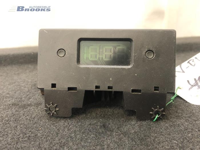 Gebruikte Display Interieur Peugeot 206 (2A/C/H/J/S) 1.1 XN,XR Prijs € 10,00 Margeregeling aangeboden door Autobedrijf Brooks