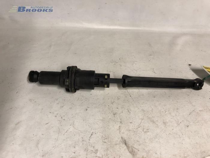 Gebruikte Koppeling Hoofd Cilinder Peugeot 207/207+ (WA/WC/WM) 1.4 16V Prijs € 15,00 Margeregeling aangeboden door Autobedrijf Brooks