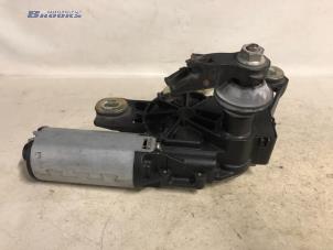 Gebruikte Ruitenwissermotor achter Volkswagen Transporter Prijs € 10,00 Margeregeling aangeboden door Autobedrijf Brooks