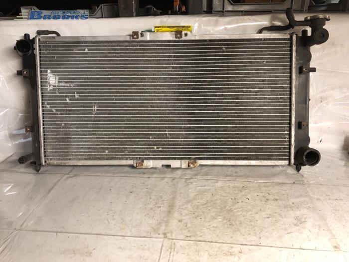 Gebruikte Radiateur Mazda 626 (GE14/74/84) 1.8i LX,GLX 16V Prijs op aanvraag aangeboden door Autobedrijf Brooks
