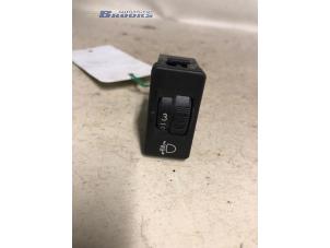 Gebruikte Schakelaar Koplamp Ihv Citroen Berlingo Cinqspace, Multispace 1.6i 16V Prijs € 5,00 Margeregeling aangeboden door Autobedrijf Brooks