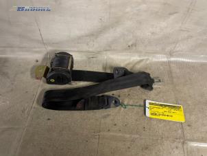 Gebruikte Veiligheidsgordel rechts-voor Peugeot 405 I (15B) 1.6 SRi,GRi Prijs € 10,00 Margeregeling aangeboden door Autobedrijf Brooks