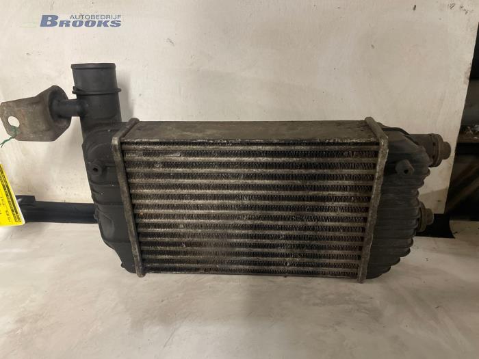 Gebruikte Intercooler Fiat Ducato (230/231/232/234) 2.5 TDI Panorama,Combinato Prijs € 37,50 Margeregeling aangeboden door Autobedrijf Brooks