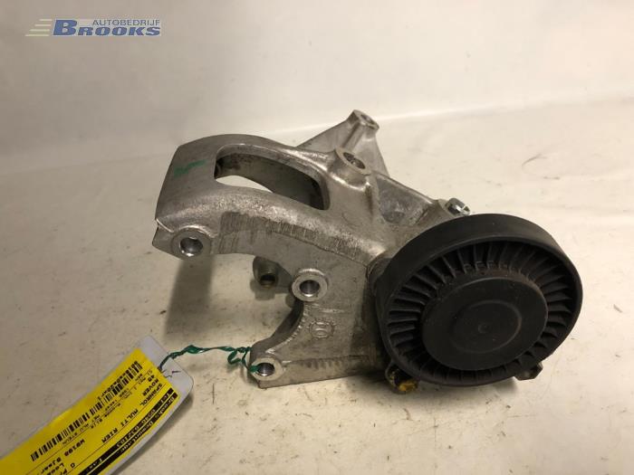 Gebruikte Spanrol Multiriem Rover 45 1.4 16V Prijs € 20,00 Margeregeling aangeboden door Autobedrijf Brooks
