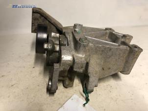 Gebruikte Spanrol Multiriem Rover 45 1.4 16V Prijs € 20,00 Margeregeling aangeboden door Autobedrijf Brooks