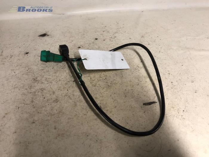 Gebruikte Klopsensor Audi A4 (B5) 1.6 Prijs € 15,00 Margeregeling aangeboden door Autobedrijf Brooks
