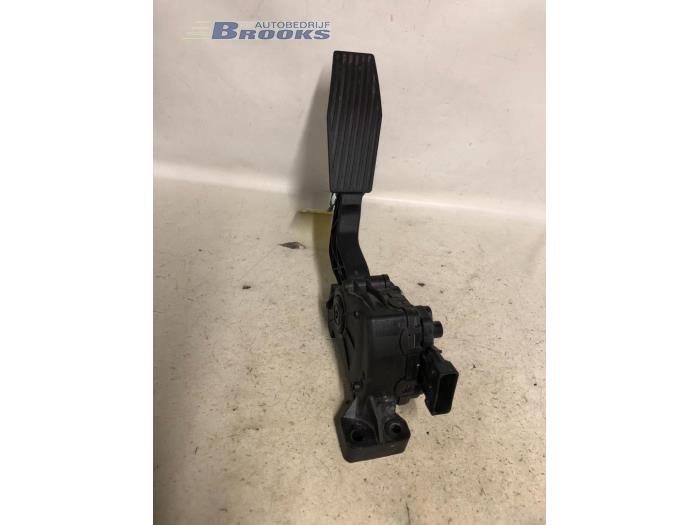 Gebruikte Gaspedaalpositie Sensor Opel Vectra Prijs € 37,50 Margeregeling aangeboden door Autobedrijf Brooks