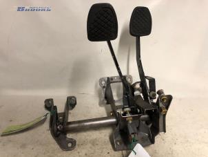 Gebruikte Pedalen Set Subaru Legacy Wagon (BH) 2.0 16V Prijs € 20,00 Margeregeling aangeboden door Autobedrijf Brooks
