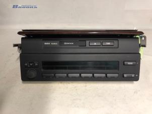 Gebruikte Radio/Cassette BMW 5 serie (E39) 528i 24V Prijs € 75,00 Margeregeling aangeboden door Autobedrijf Brooks