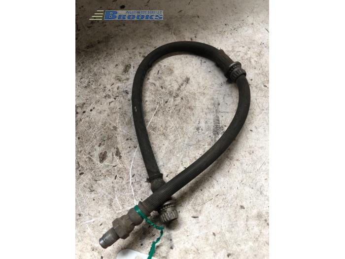 Gebruikte Remslang achter Mitsubishi Colt (Z2/Z3) 1.5 16V Prijs € 10,00 Margeregeling aangeboden door Autobedrijf Brooks
