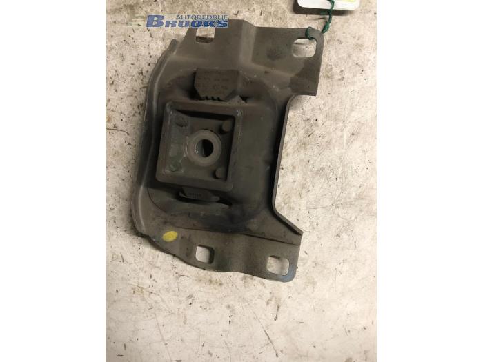 Gebruikte Versnellingsbak Steun Ford Focus Prijs € 10,00 Margeregeling aangeboden door Autobedrijf Brooks