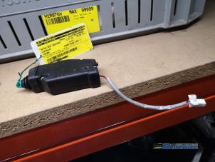 Gebruikte Motor Centrale Deurvergrendeling Chevrolet Tacuma 1.6 16V Prijs € 15,00 Margeregeling aangeboden door Autobedrijf Brooks