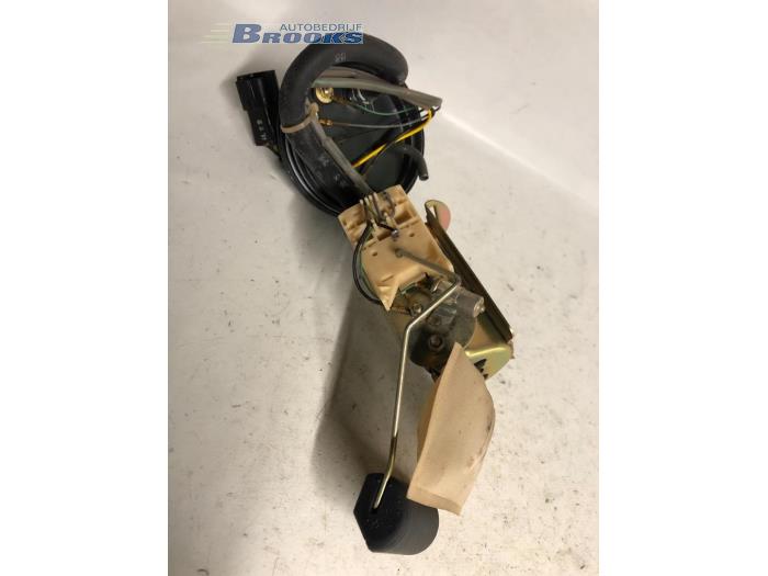 Brandstofpomp Elektrisch van een Hyundai Lantra/Elantra II Wagon 1.5 GL,GLS 12V 1998