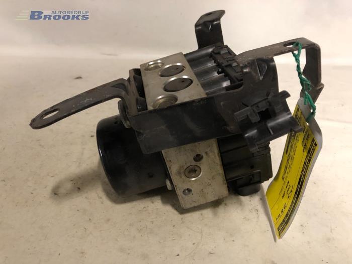 Gebruikte ABS Pomp Peugeot 206 Prijs € 25,00 Margeregeling aangeboden door Autobedrijf Brooks